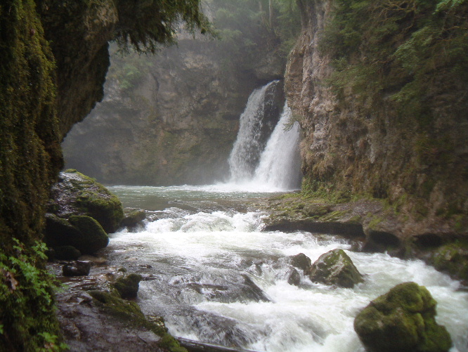 2005_04_La_Tine_de_Conflens_20