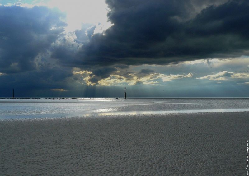 Galerie-membre,plage,deauville-orage-2